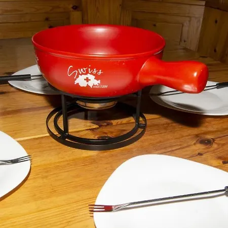 Beautiful Staubbach In A Charming شقة لوتربرونن